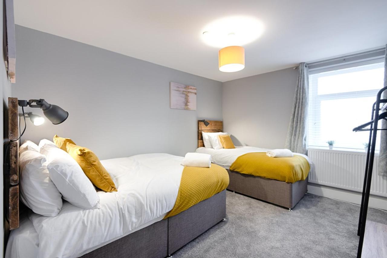 3 Rm Studio, Open-Plan Living, Dining, & Kitchen Llanelli Exterior photo