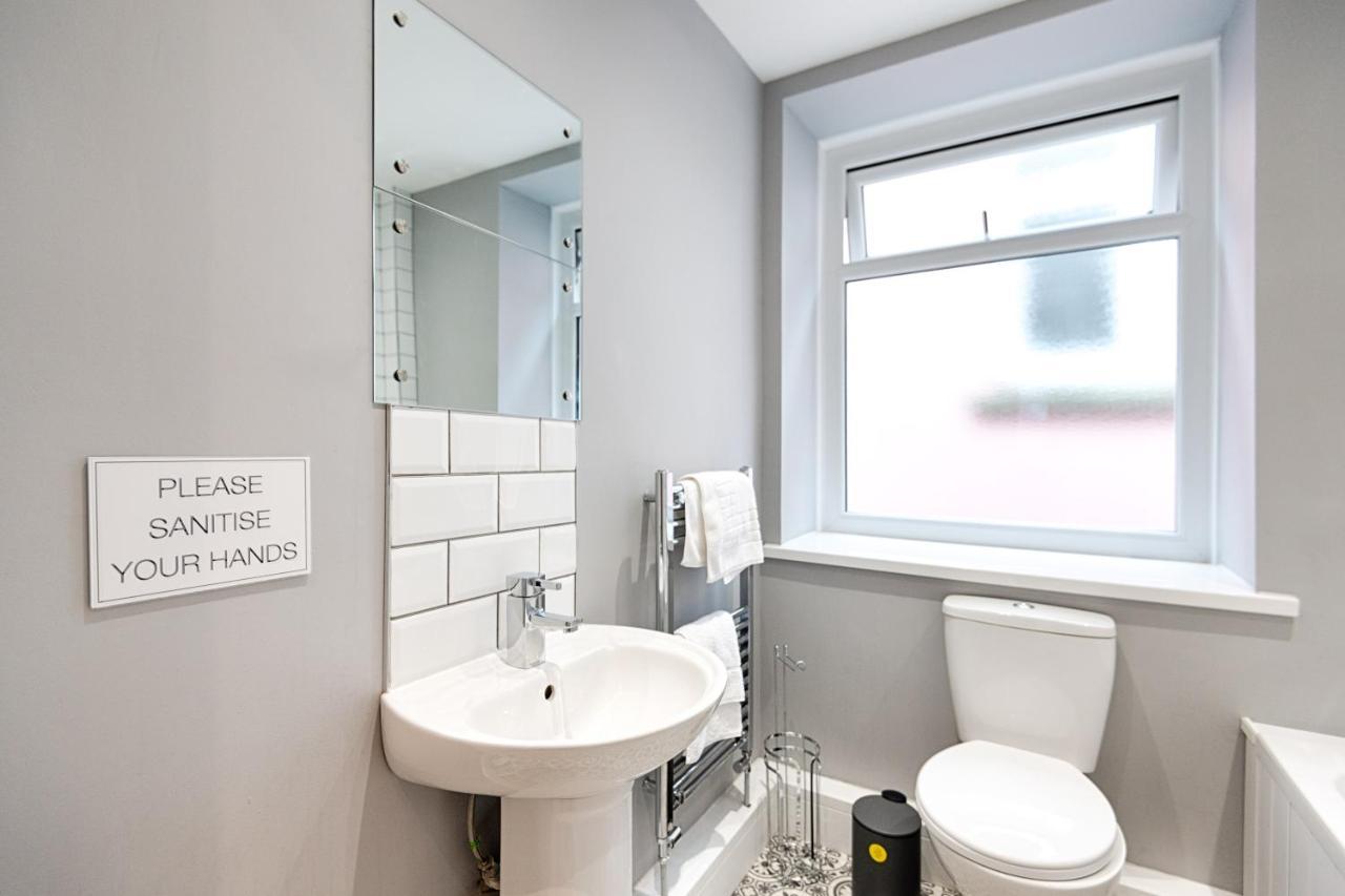 3 Rm Studio, Open-Plan Living, Dining, & Kitchen Llanelli Exterior photo
